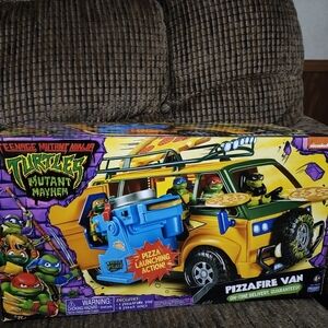 Playmates Toys Teenage Mutant Ninja Turtles Pizza Fire Van TMNT Mutant Mayhem